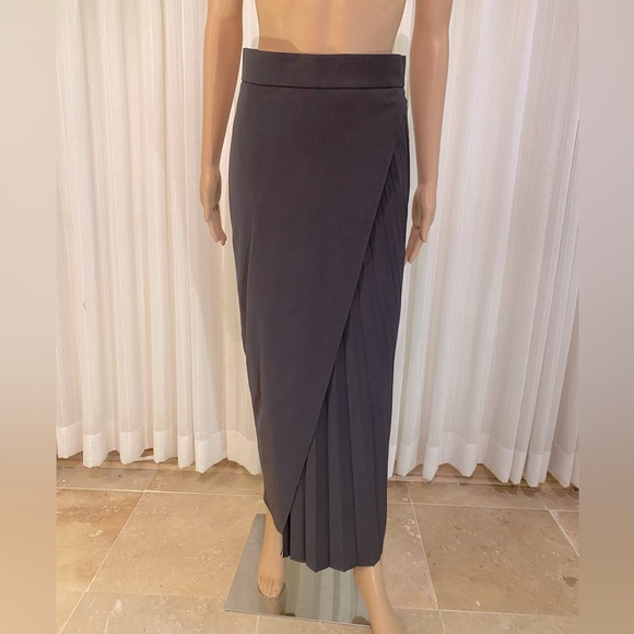 Brunello Cucinelli Dresses & Skirts - NWT BRUNELLO CUCINELLI Pleated Accents Maxi Length Skirt Wool Blend US 2 GRAY